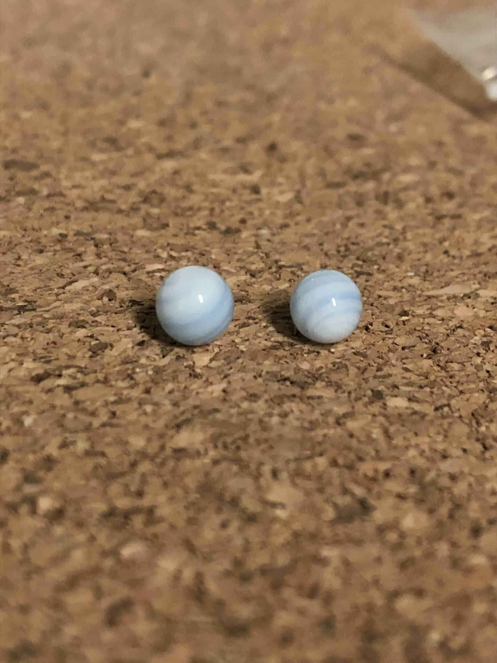 meticulously crafted art piece - 6mm White Terp Pearl by Gnarla Carla