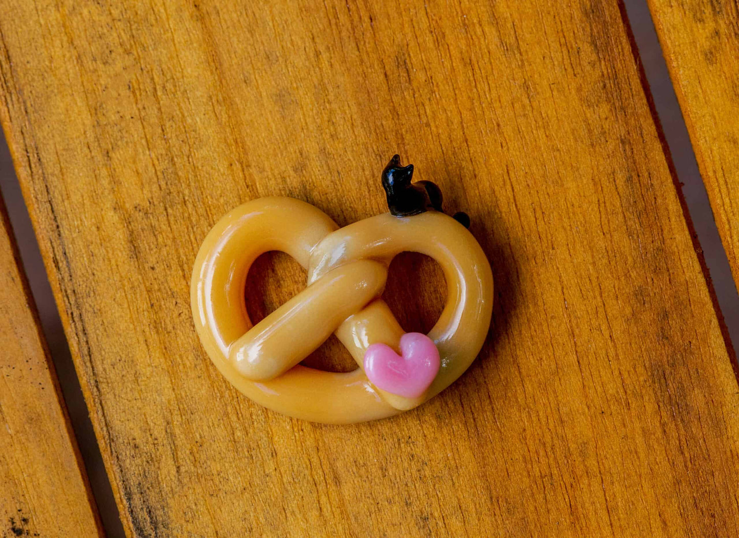 innovative glass pendant - Tiny Cat Pretzel Pendant by Sakibomb