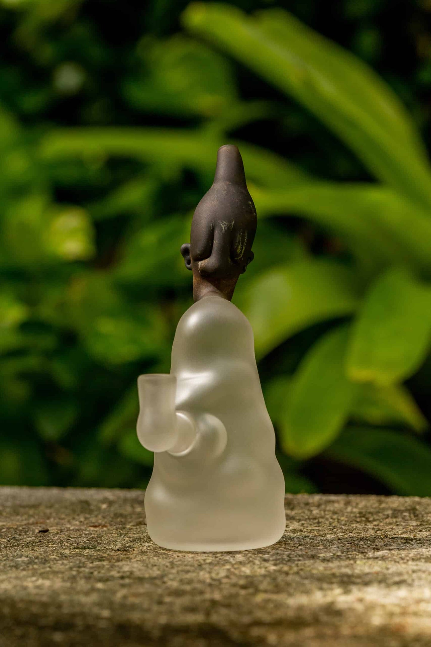 luxurious design of the (Gomez 17) Oregon Gray Frosted Neolithic Bubble Rig by Gomez Glass