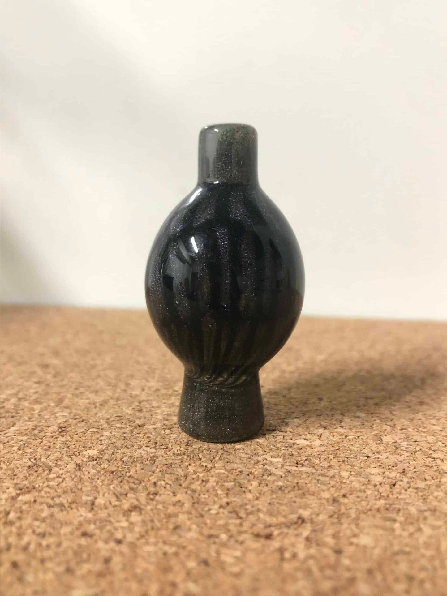unique design of the Black Carb Cap by Gomez Glass