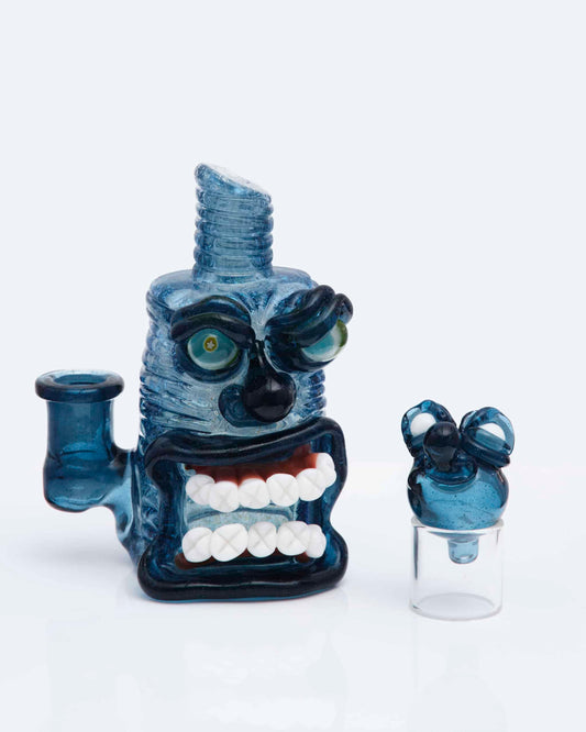hand-blown design of the Silver Dichro & Atomic Stardust Face Rig w/ Matching Carb Cap by FrostysFresh