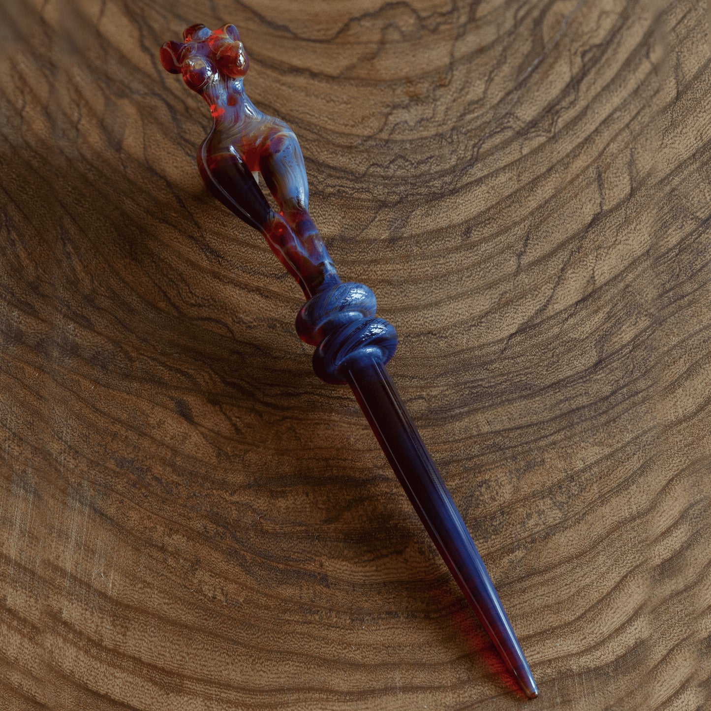 exclusive design of the Amber Purple Dabber Tool & Carb Cap Set by KT Scissorbaby