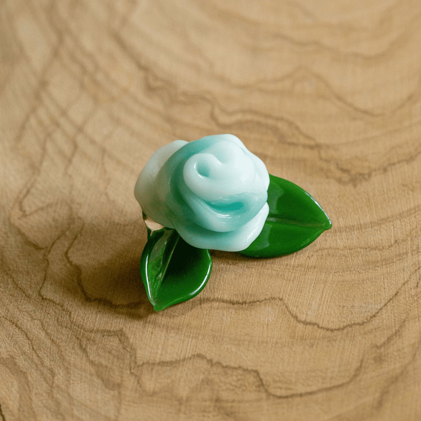 artisan-crafted glass pendant - Blue & White Rose Pendant (B) by Sakibomb