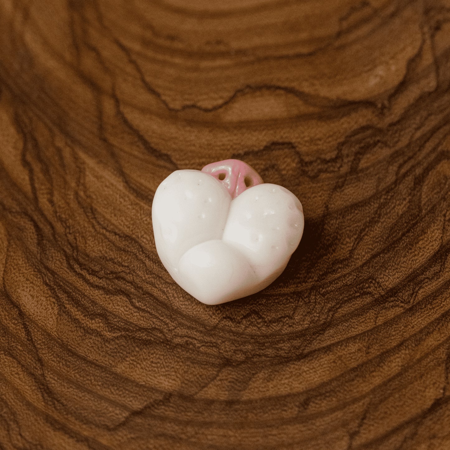 hand-blown glass pendant - Cat Nose Pendant (C) by Sakibomb (2021)