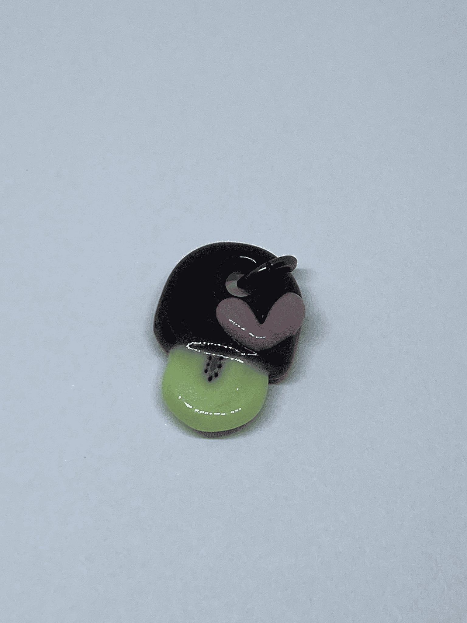 exquisite art piece - Tiny Kiwi Charm (B) by Sakibomb (2021)