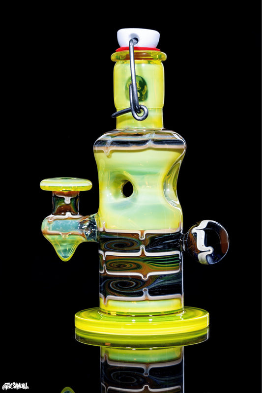 sophisticated design of the Bottle Collab Rig by Matt A x Nathan (N8) Miers (2022 Drop)