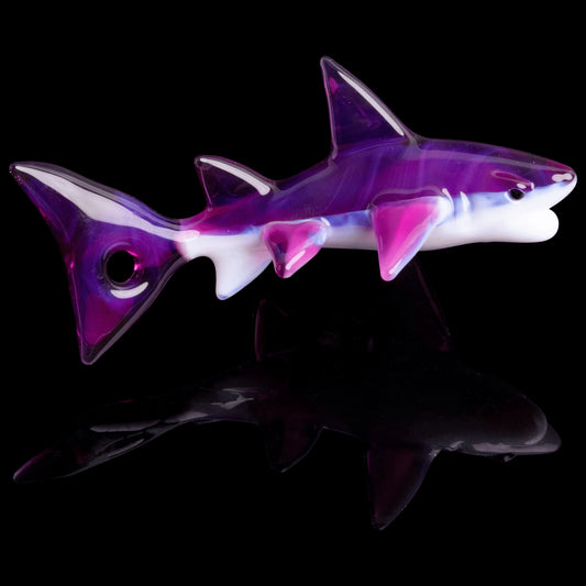 luxurious design of the Shark Pendant (A) by Liz Wright Glass (GV 2022)