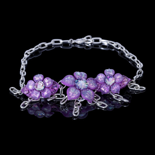 artisan-crafted art piece - Flower Necklace by Mars Glassworks (Trinkets & Tokens 2022)