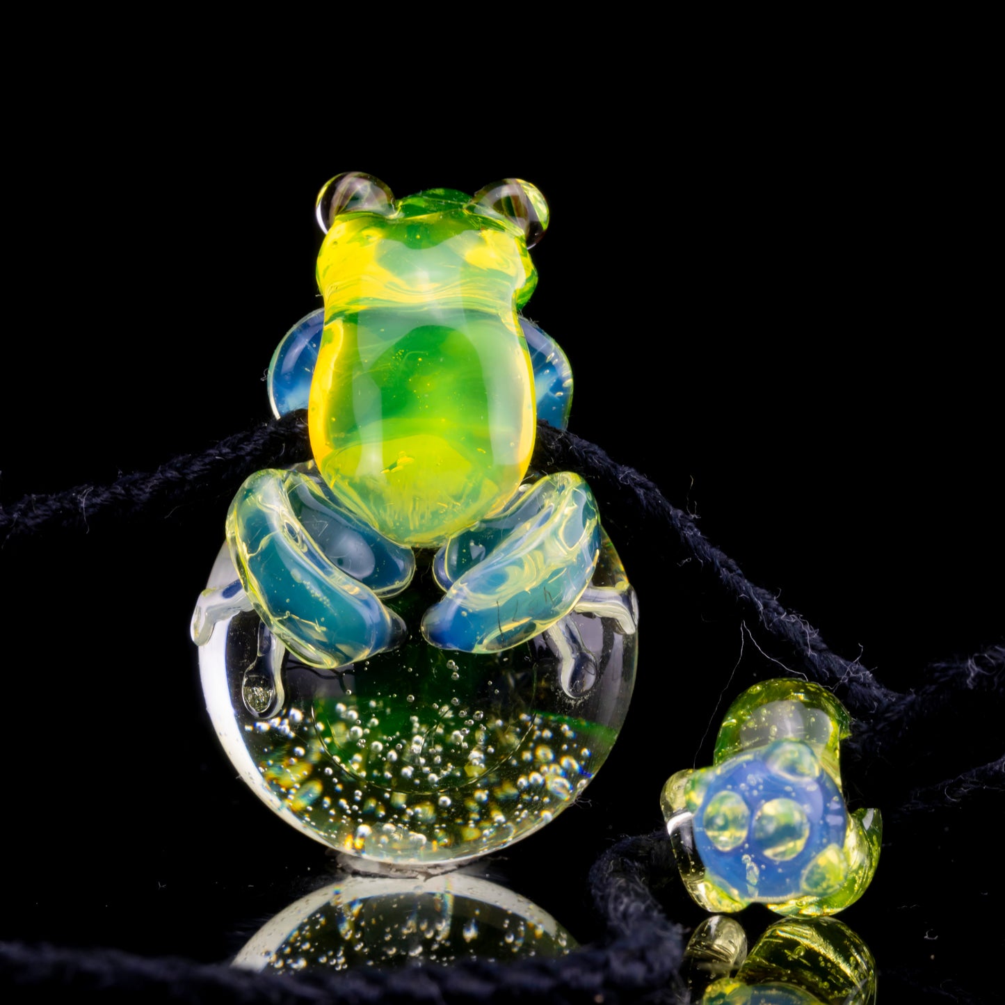 Kengtaro x Nokki Shinya Frog on UV earth viewed from the moon pendant