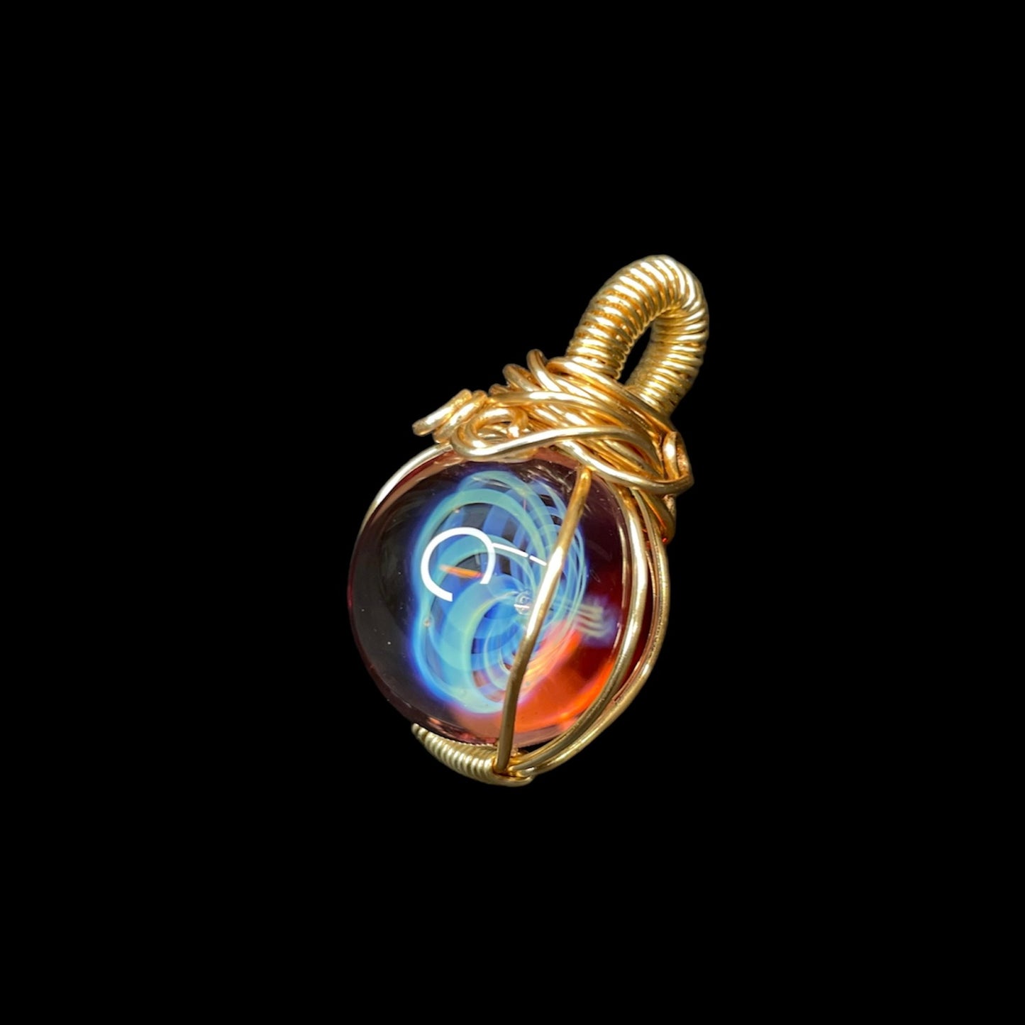 Solo Pendant (B) by Ksukebey (2024)