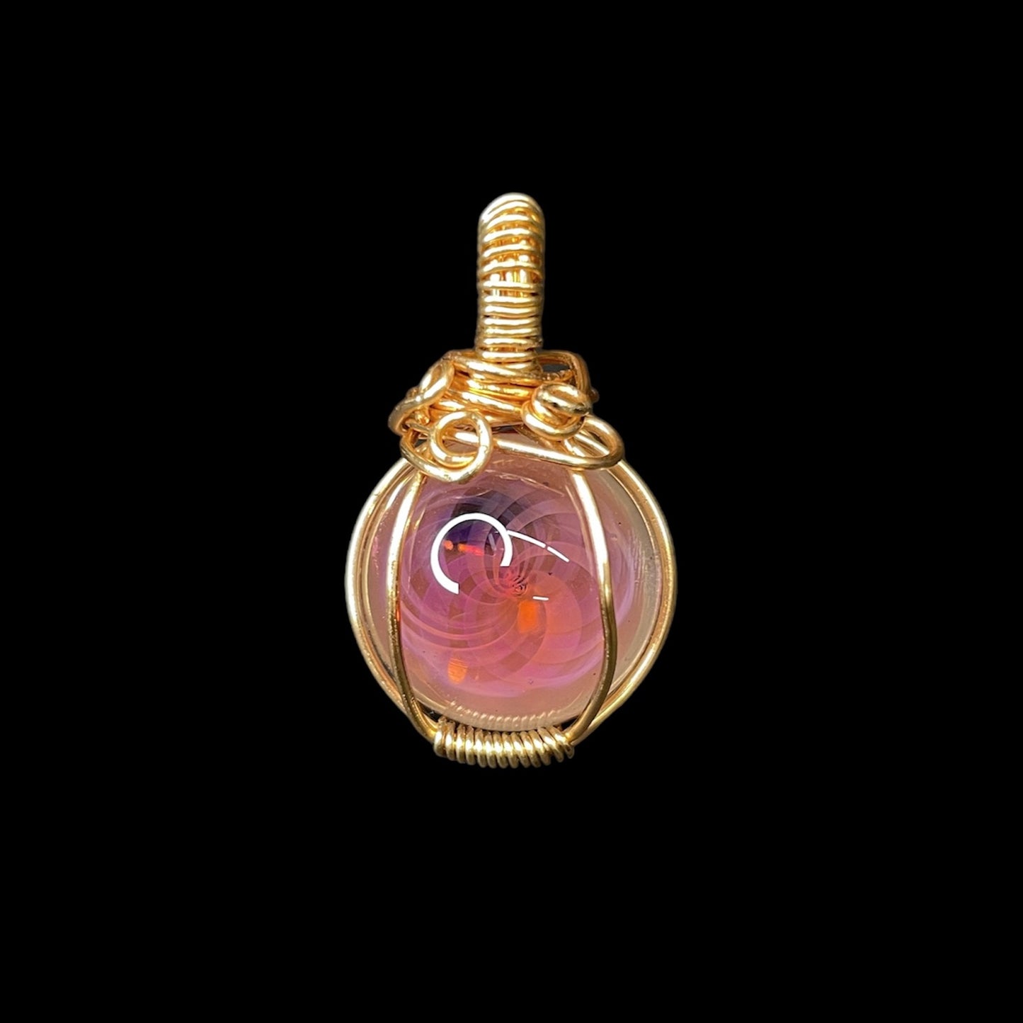 Solo Pendant (B) by Ksukebey (2024)