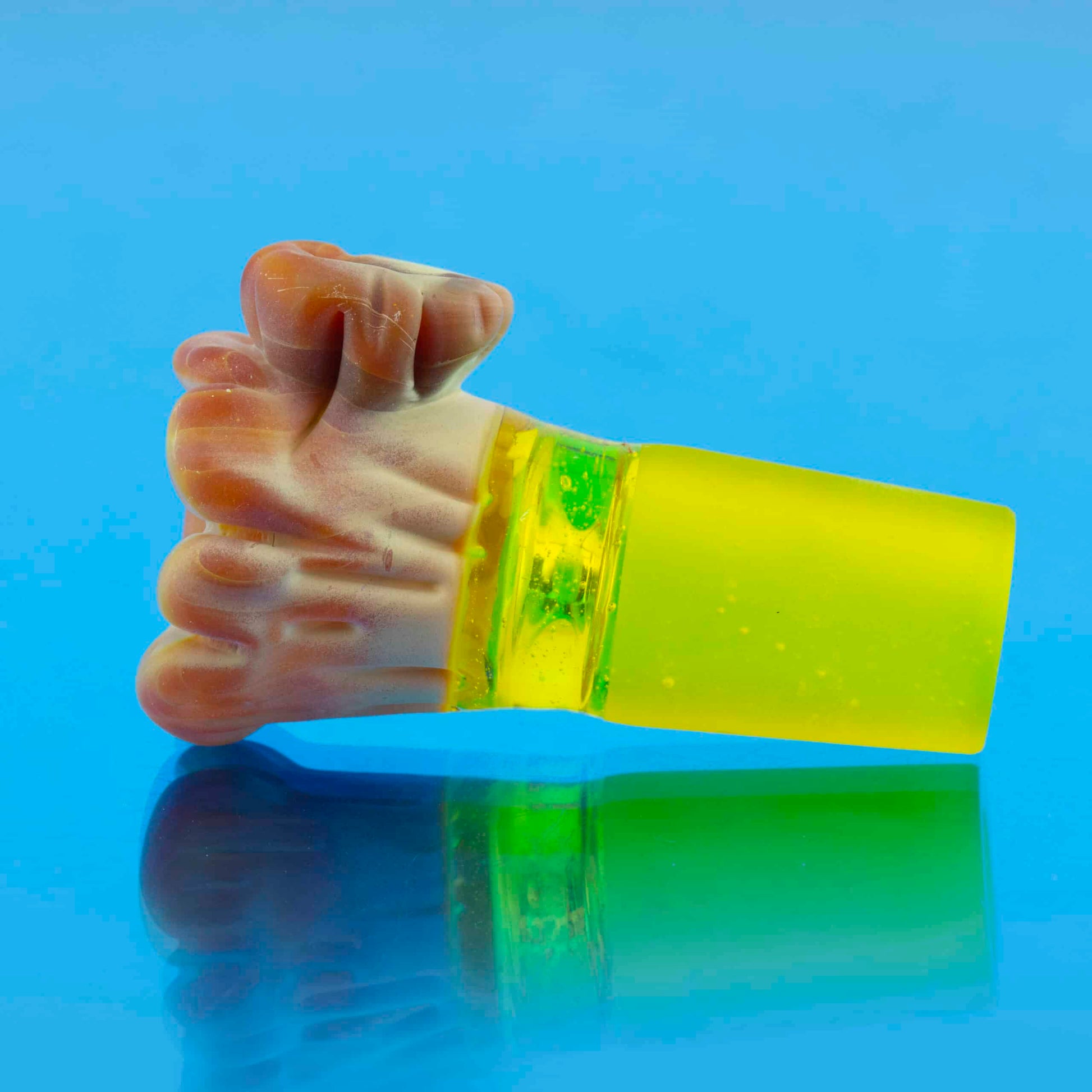 comfortable design of the Male 18mm Caramel / Lemondrop Bowl Slide by Elks That Run