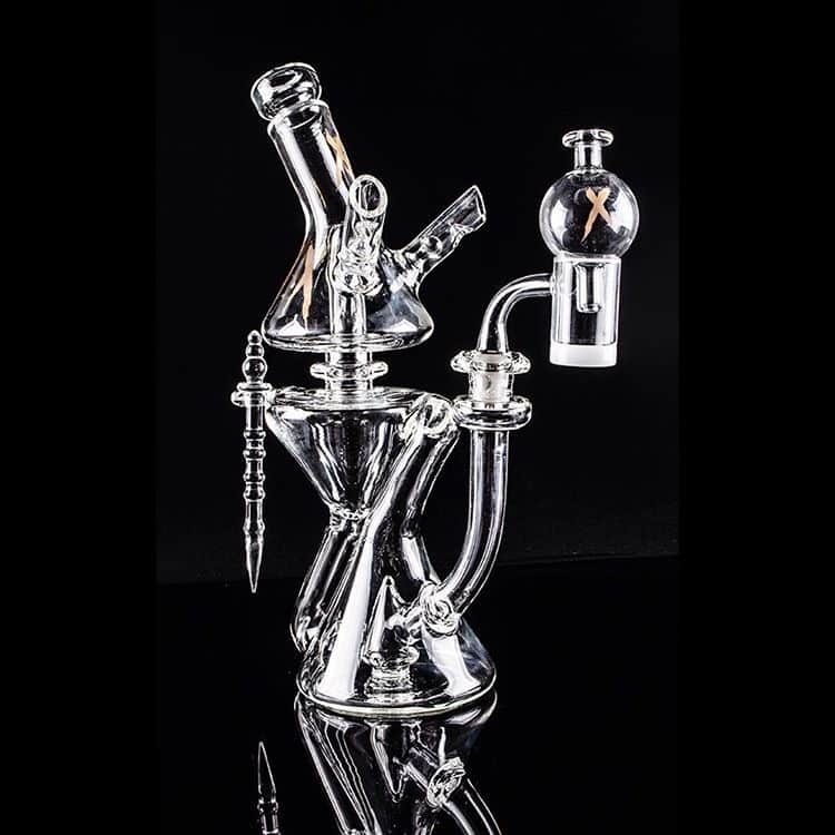 exquisite design of the Clear Xhalecycler Rig (w/ Case & Carb Cap) by Robert Mickelsen