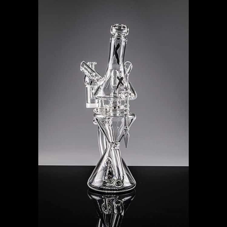 exquisite design of the Clear Xhalecycler Rig (w/ Case & Carb Cap) by Robert Mickelsen