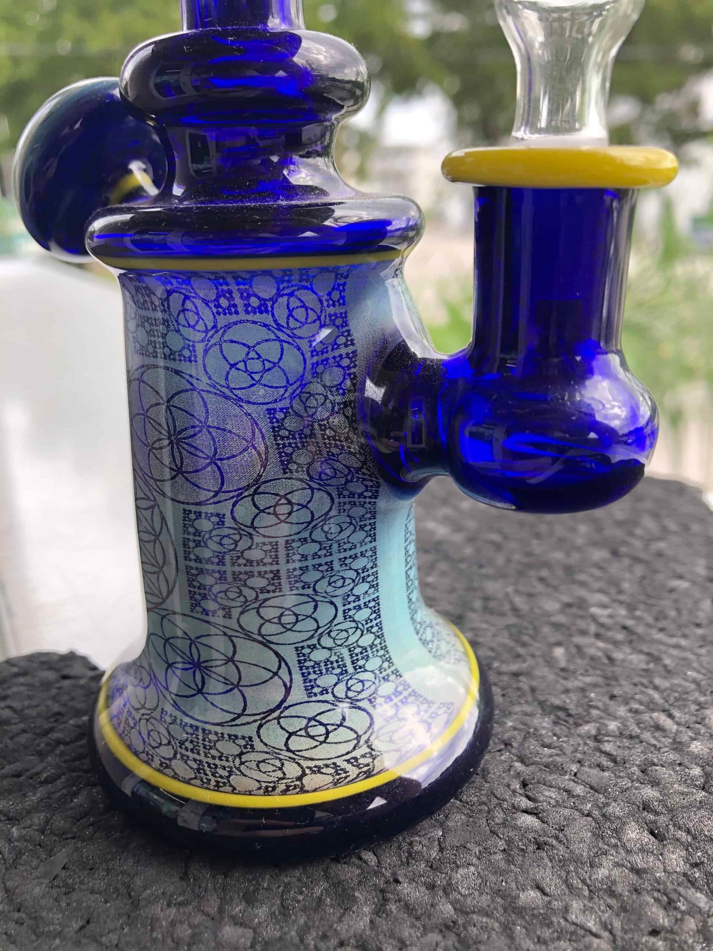 hand-blown design of the (JBD1) JBD Custom Heady Rig