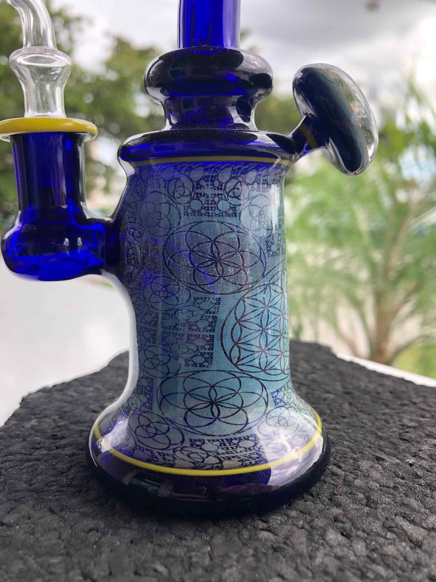 hand-blown design of the (JBD1) JBD Custom Heady Rig