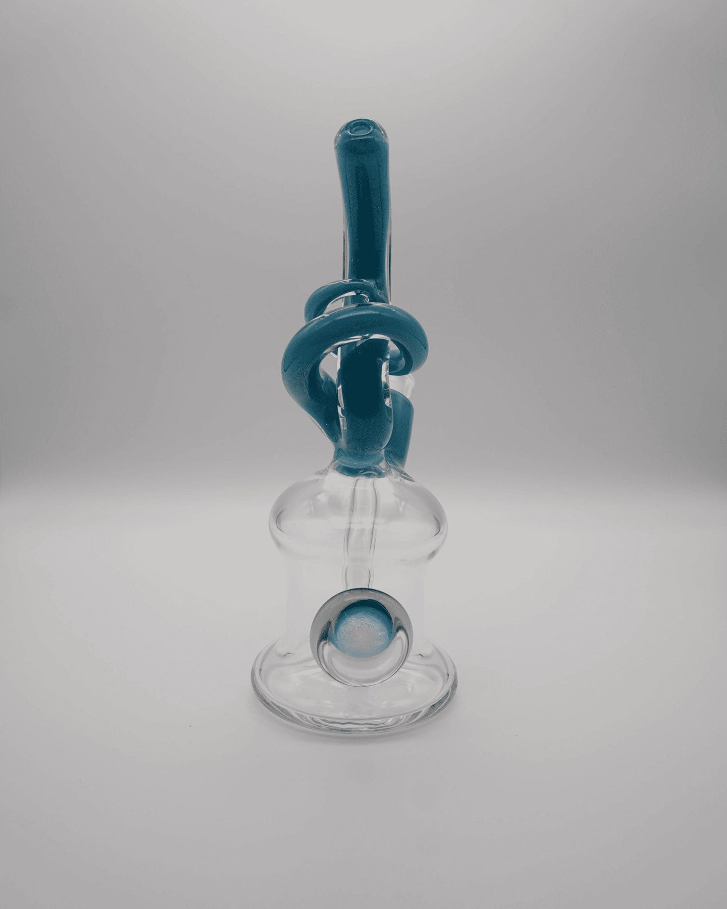 luxurious design of the Aqua Rig by Cambria
