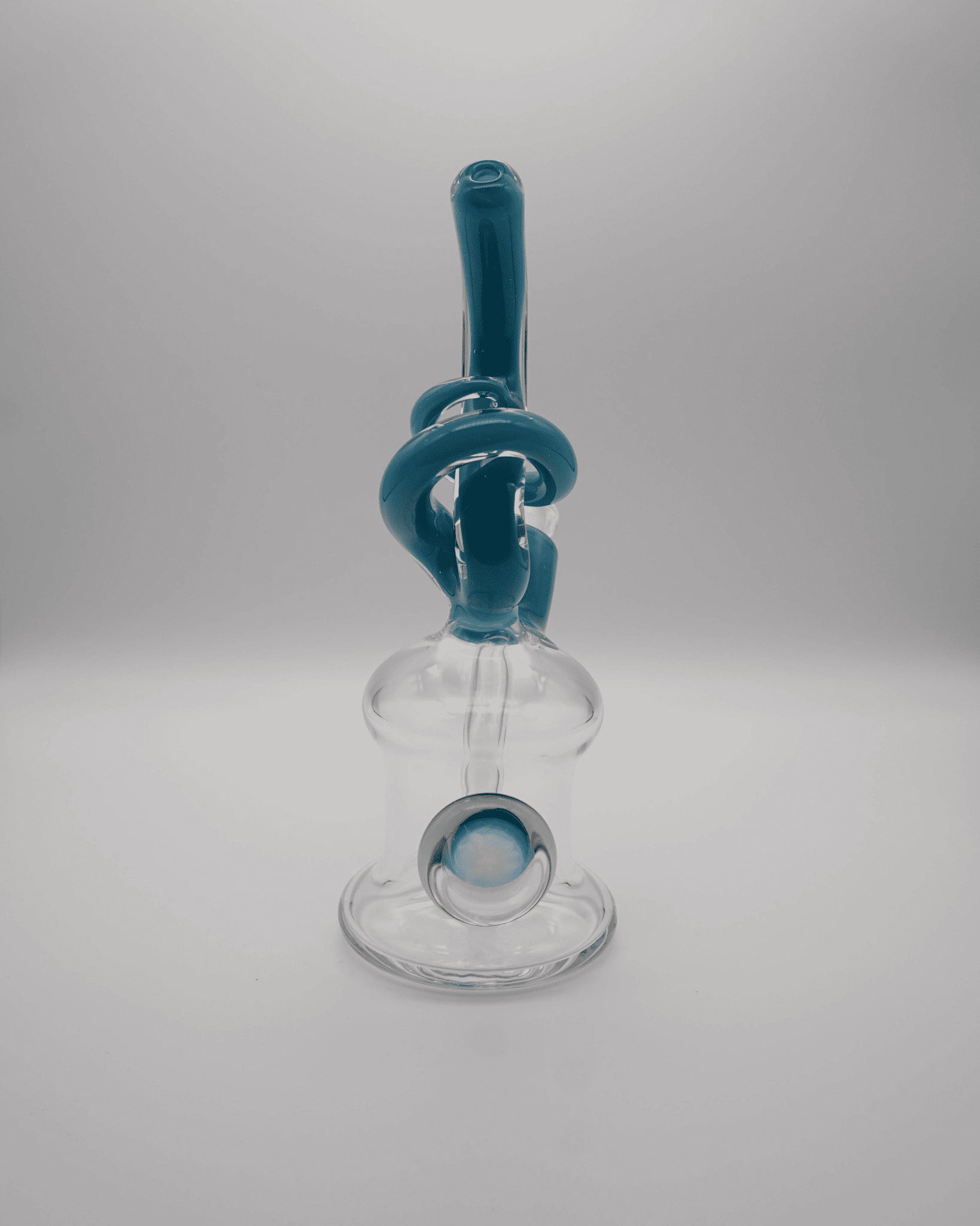 luxurious design of the Aqua Rig by Cambria