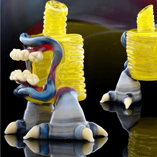 heady design of the Collab Mini Rig by FrostysFresh & Hood Ratt Shit