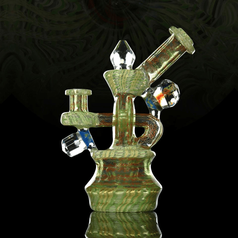 exquisite design of the Wormhole Rig by JD Maplesden x Cowboy Glass x Facet Mama