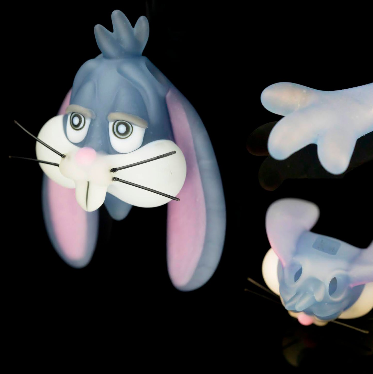 sophisticated design of the Bugs with Mushrooms Rig Set w/ Matching Dabber & Pendant by JSmart Glass