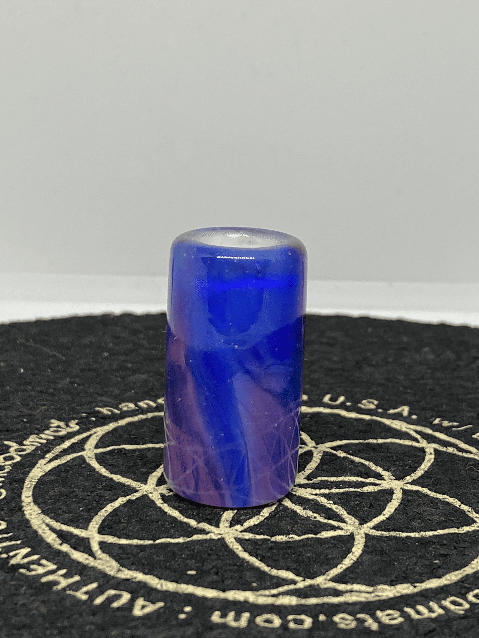 artisan-crafted art piece - Bead (E) by Scomo Moanet (2021)