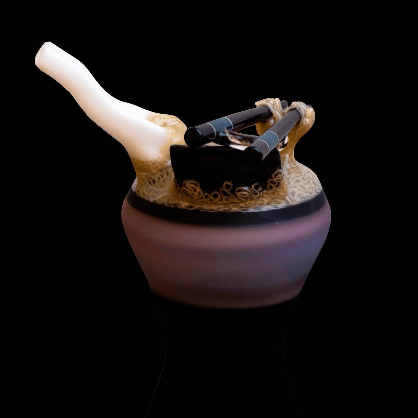 heady design of the Ramen Rig (B) by Dojo Glass