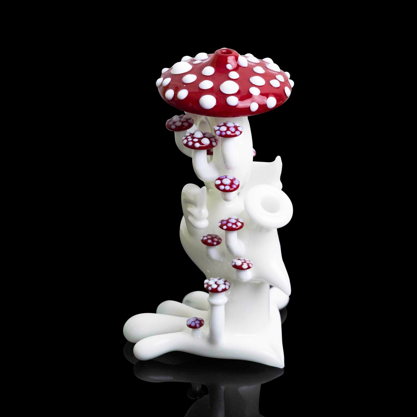 innovative art piece - Aminita Burdscaria by Snic Barnes & CalM (2021)