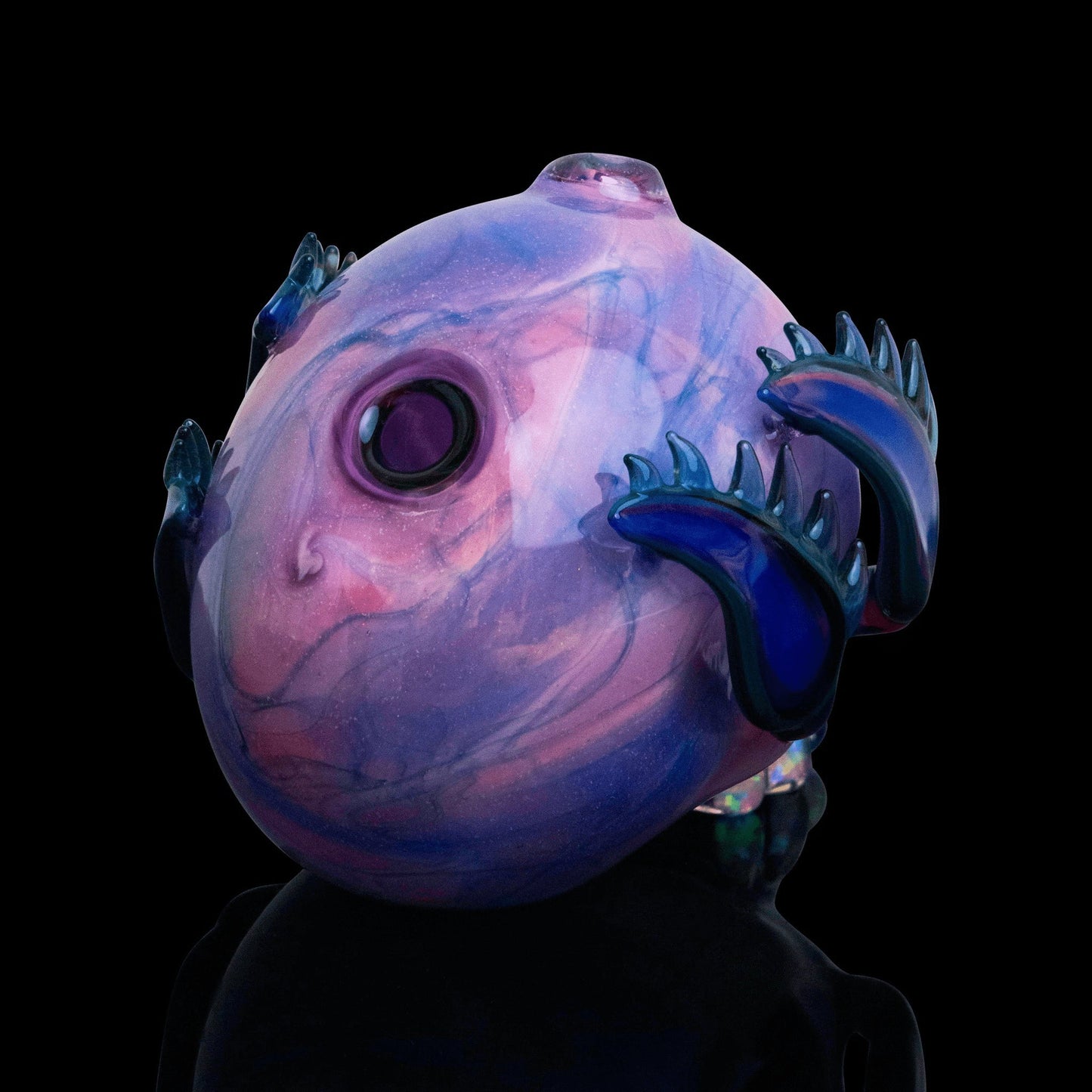 hand-blown art piece - Scribble Wing Skull by Carsten Carlile x Scomo Moanet (2021)