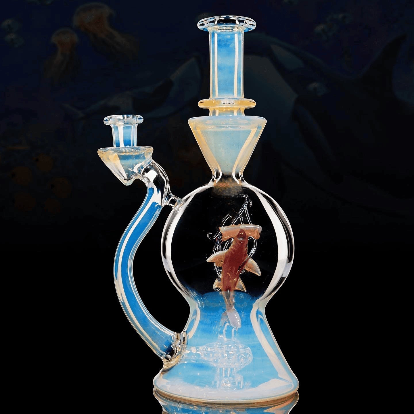 sophisticated design of the Fumed Aquarium by Liz Wright Glass (GV 2022)