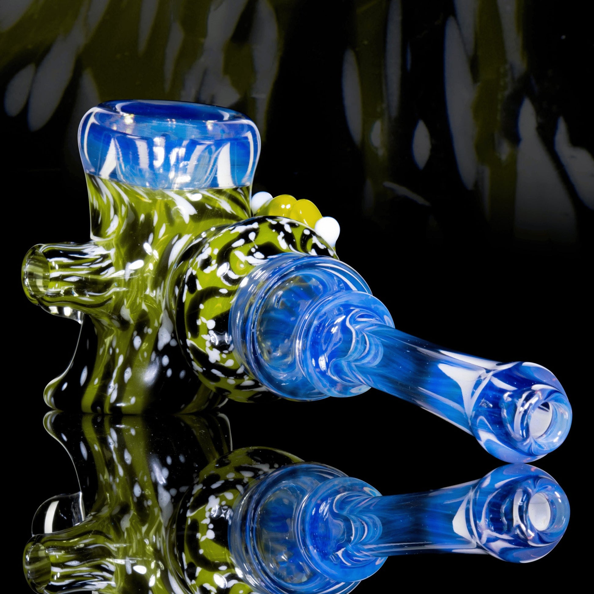 innovative design of the Collab Pipe by Alex Ubatuba x Pinky Brewtz (GV 2022)