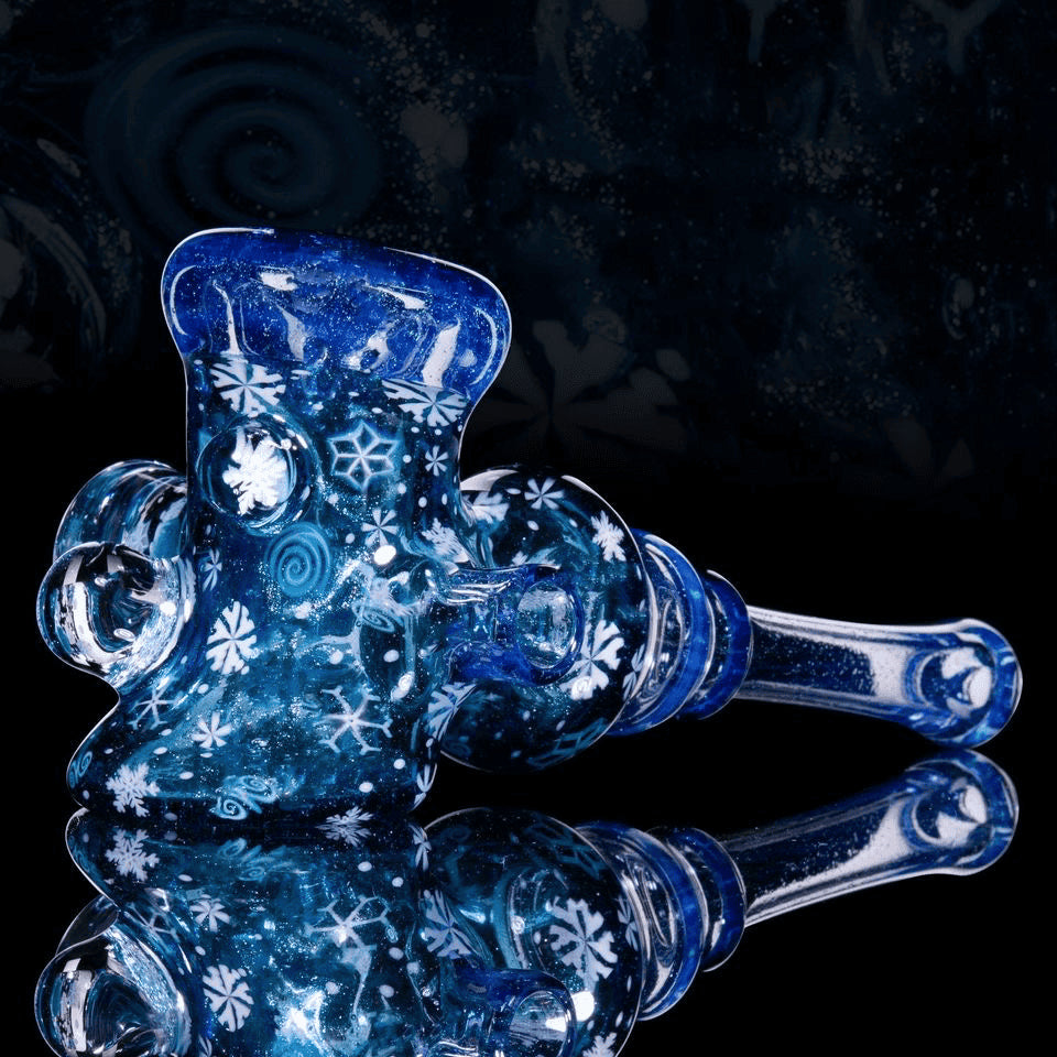 artisan-crafted design of the Collab Pipe by Alex Ubatuba x Chaka Glass (GV 2022)