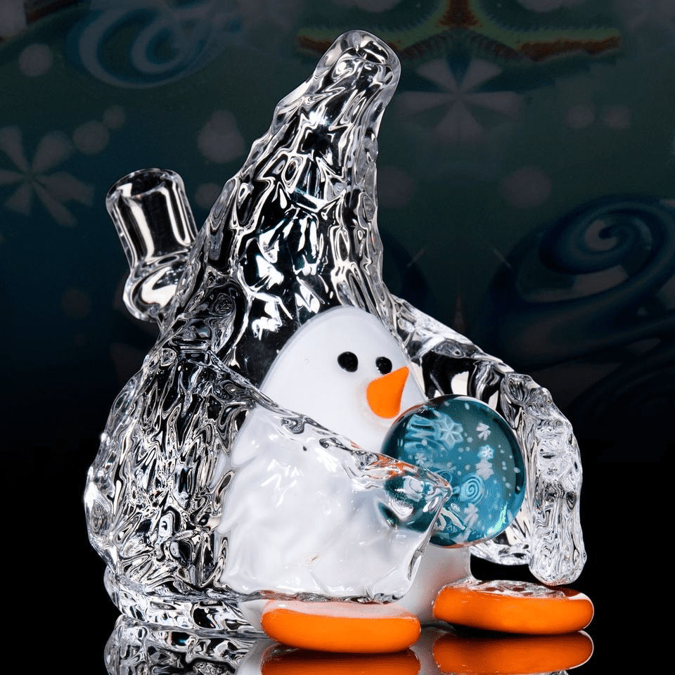 artisan-crafted art piece - Penguin by Chaka Glass (GV 2022)