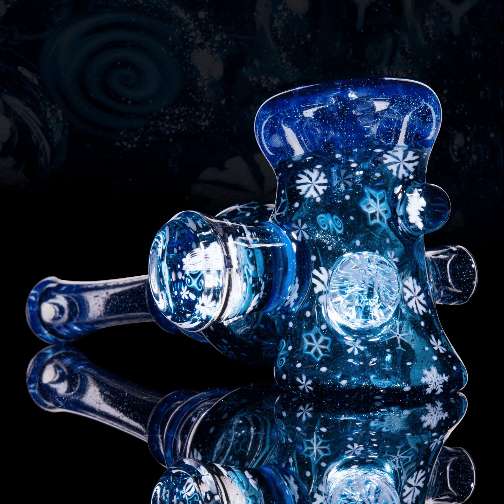 artisan-crafted design of the Collab Pipe by Alex Ubatuba x Chaka Glass (GV 2022)
