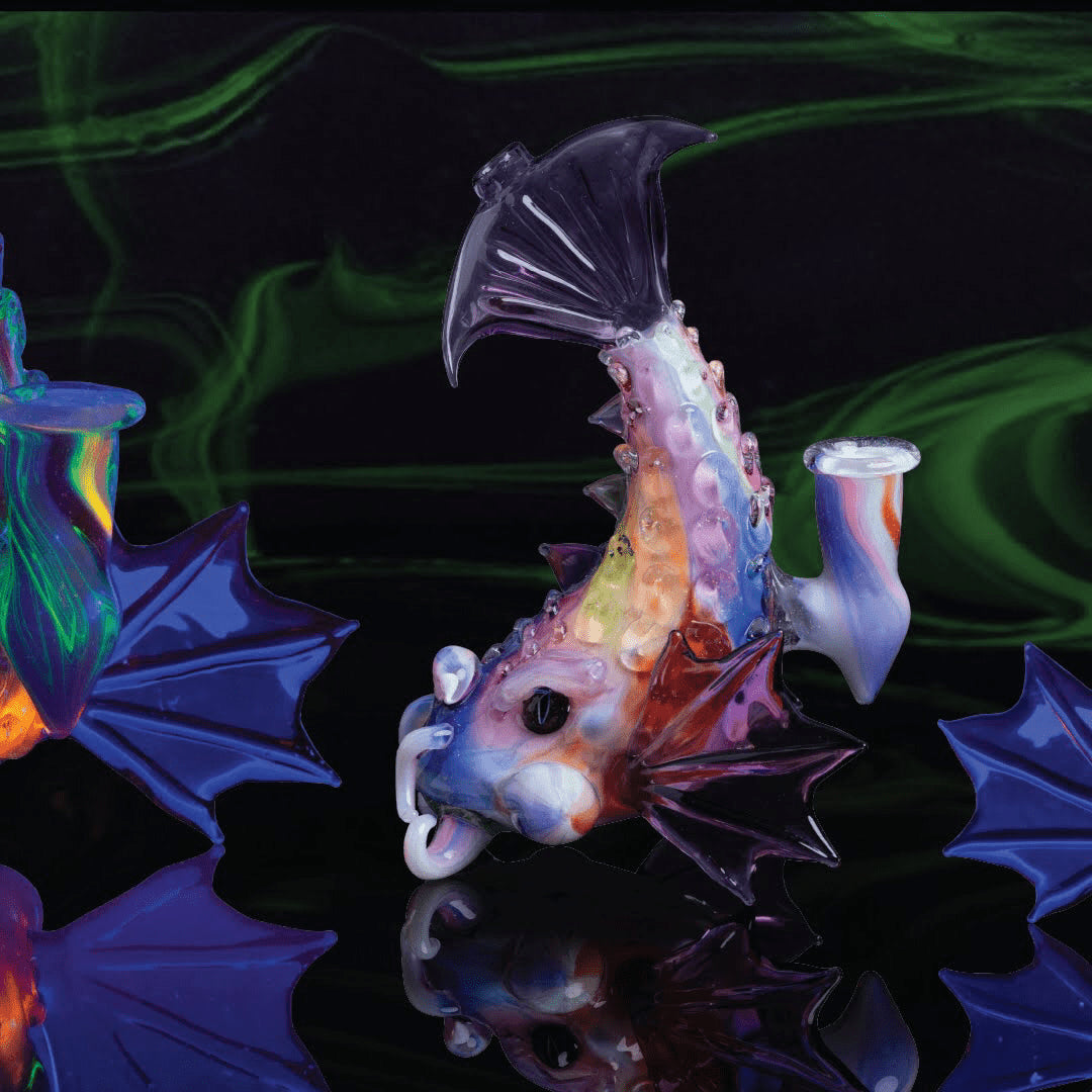 sophisticated art piece - Scribble Shachioko (A) by Hendy Glass x Scomo (2022 Release)