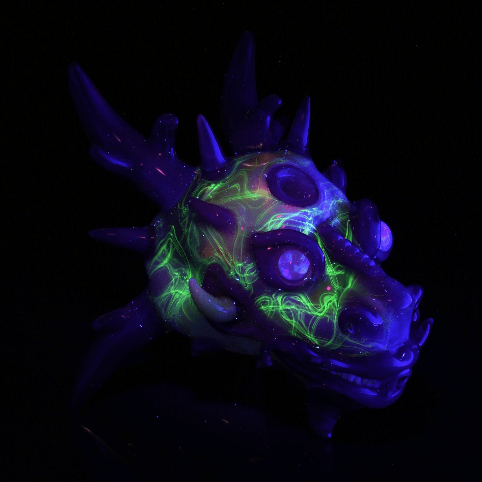 exquisite design of the Scribble Dragon Head Rig by Scomo Moanet x Nathan Belmont (Belmont’s Beasts)