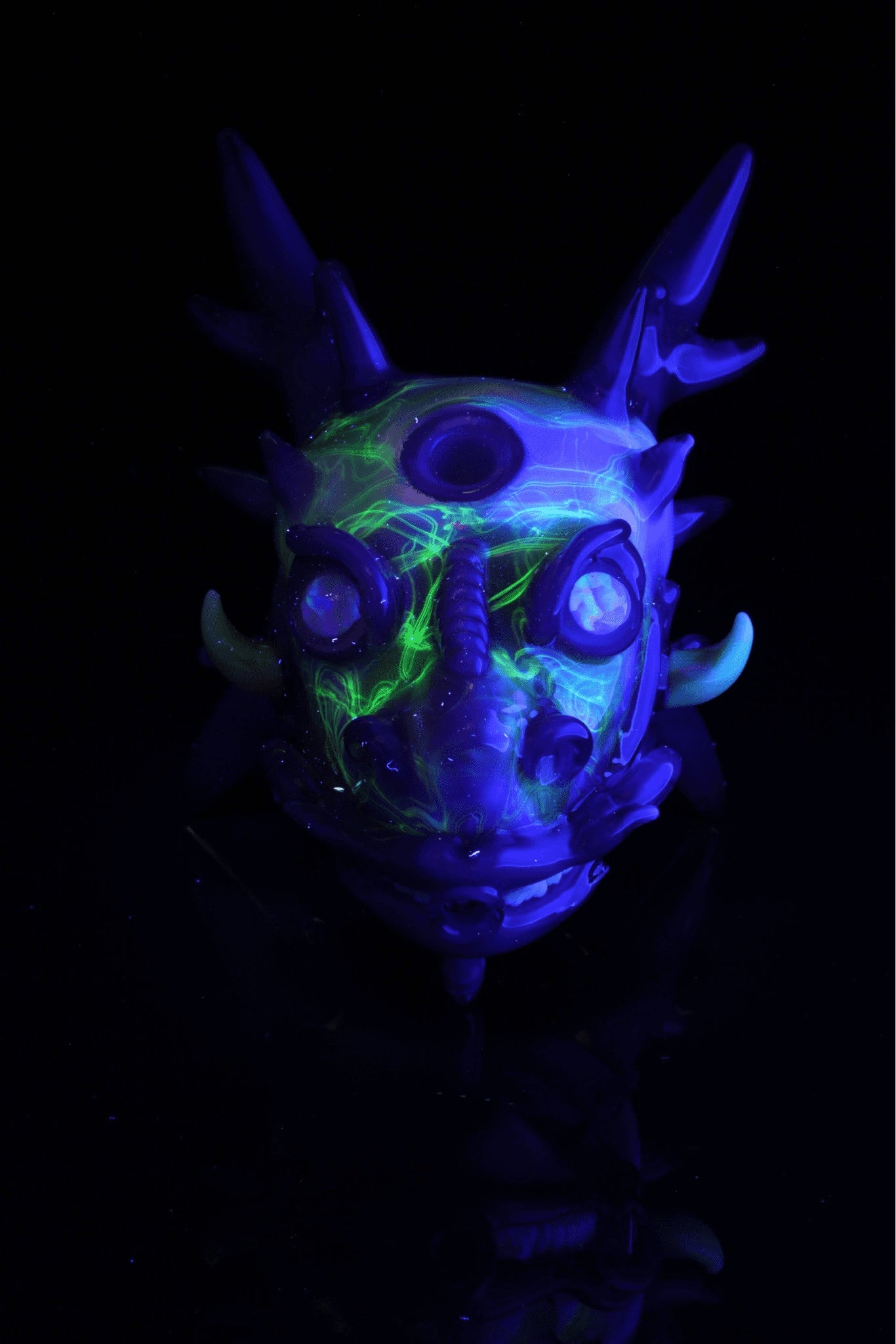 exquisite design of the Scribble Dragon Head Rig by Scomo Moanet x Nathan Belmont (Belmont’s Beasts)