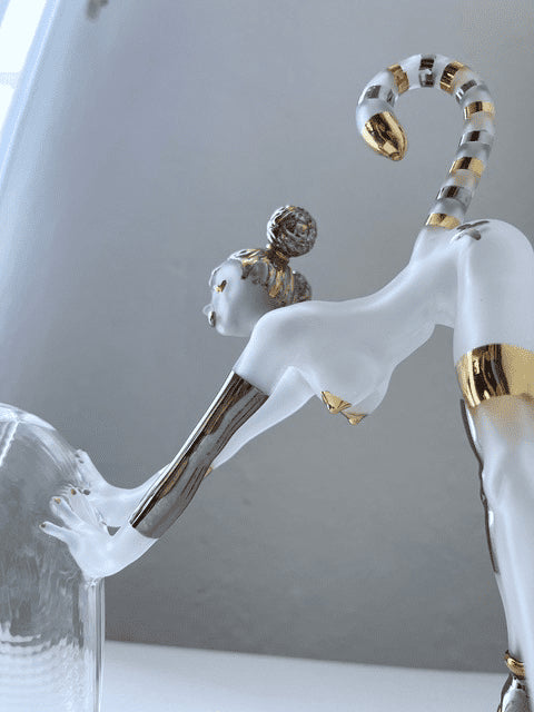 hand-blown design of the Solo Heart Throb Rig by Sibelley (Cyber Punks 2022 Release)
