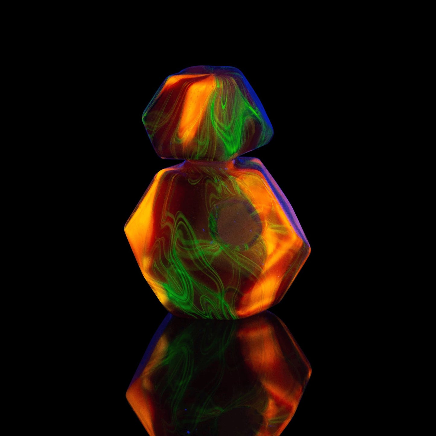 heady design of the Collab Geo Traveler Rig by Kuhns Glass x Scomo Moanet (Scribble Season 2022)