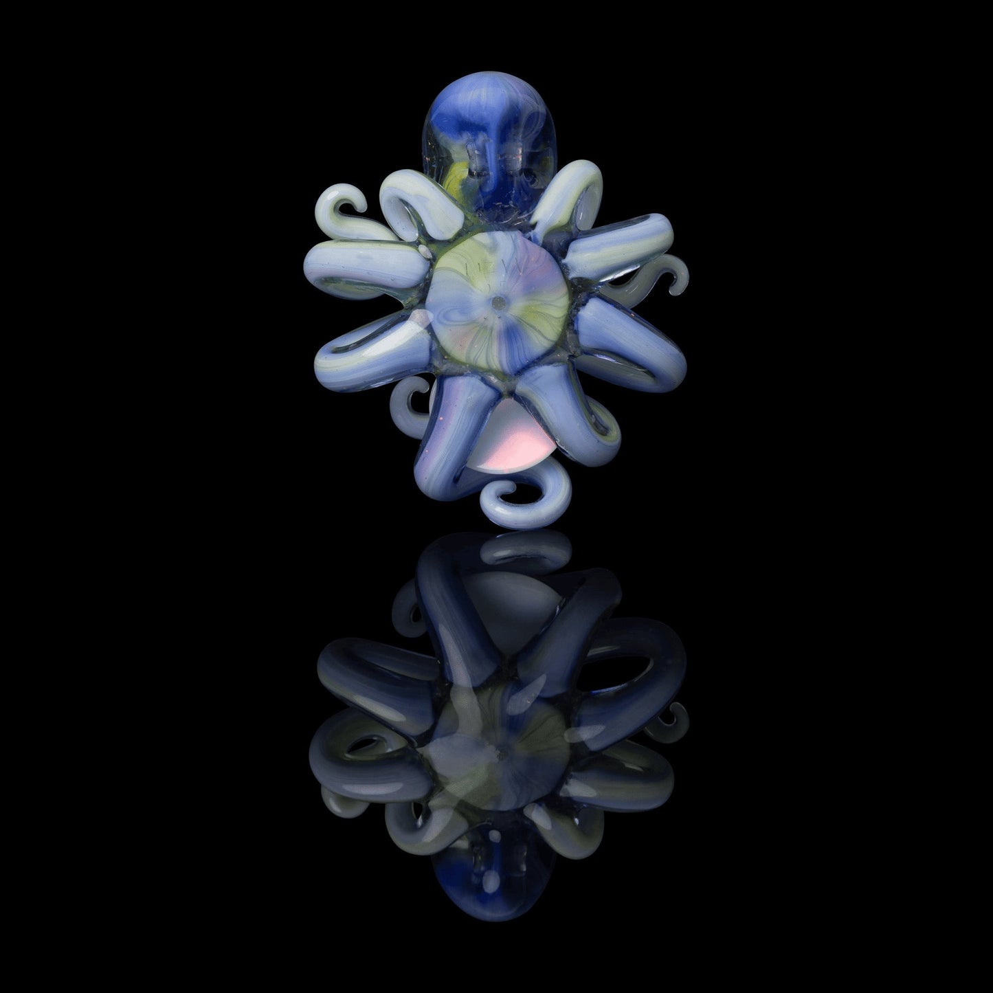 luxurious design of the Collab Octopus Pendant by Liz Wright x Scomo Moanet (Scribble Season 2022)