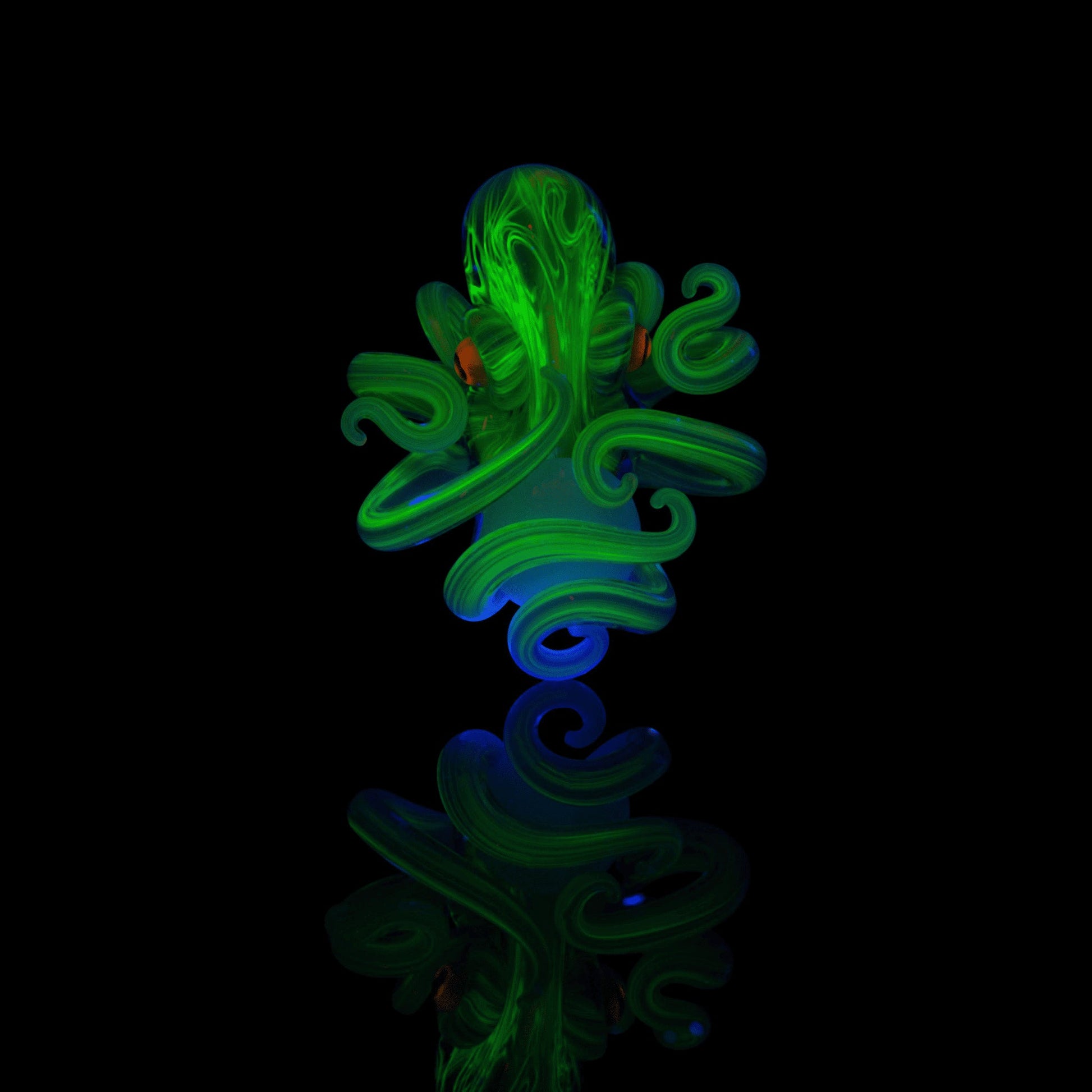 luxurious design of the Collab Octopus Pendant by Liz Wright x Scomo Moanet (Scribble Season 2022)
