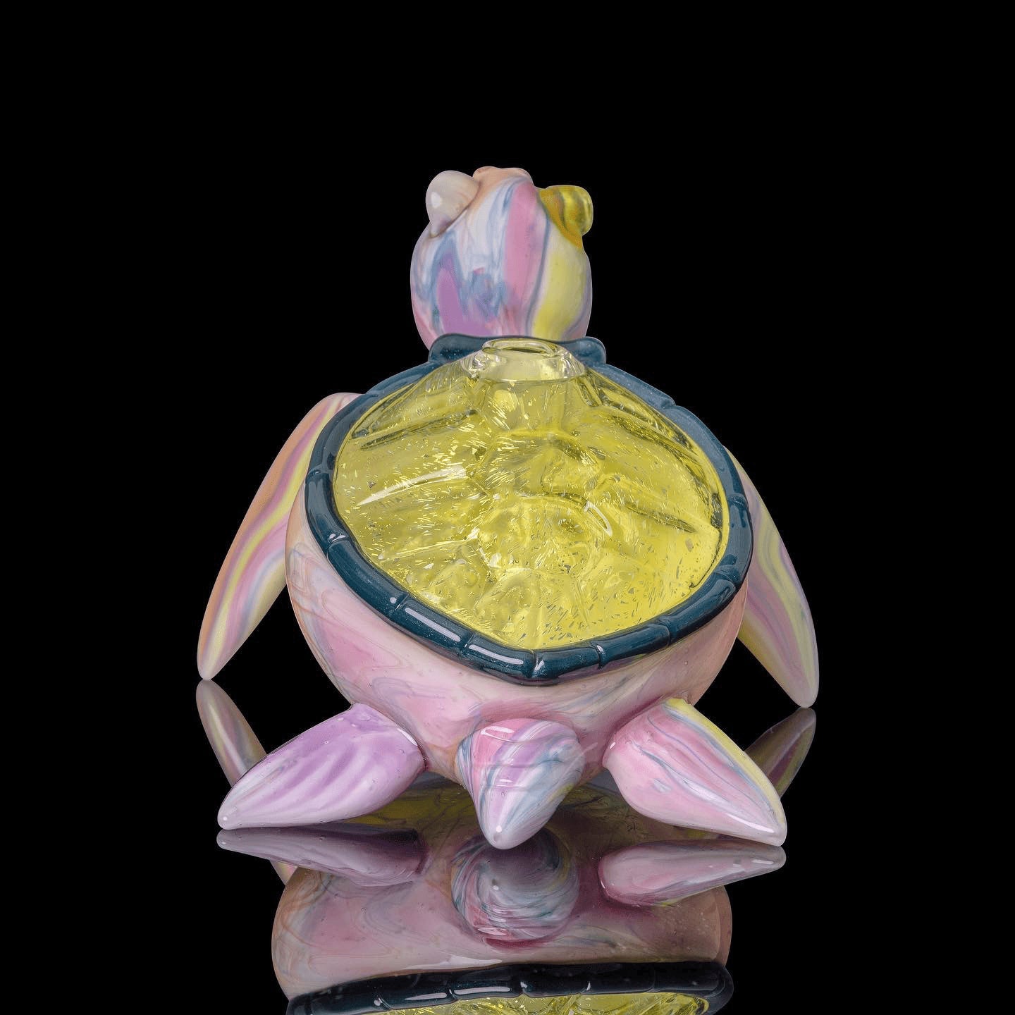 luxurious design of the Collab Turtle Rig Set with Pendant and Cap by Turtle Glass x Scomo Moanet (Scribble Season 2022)
