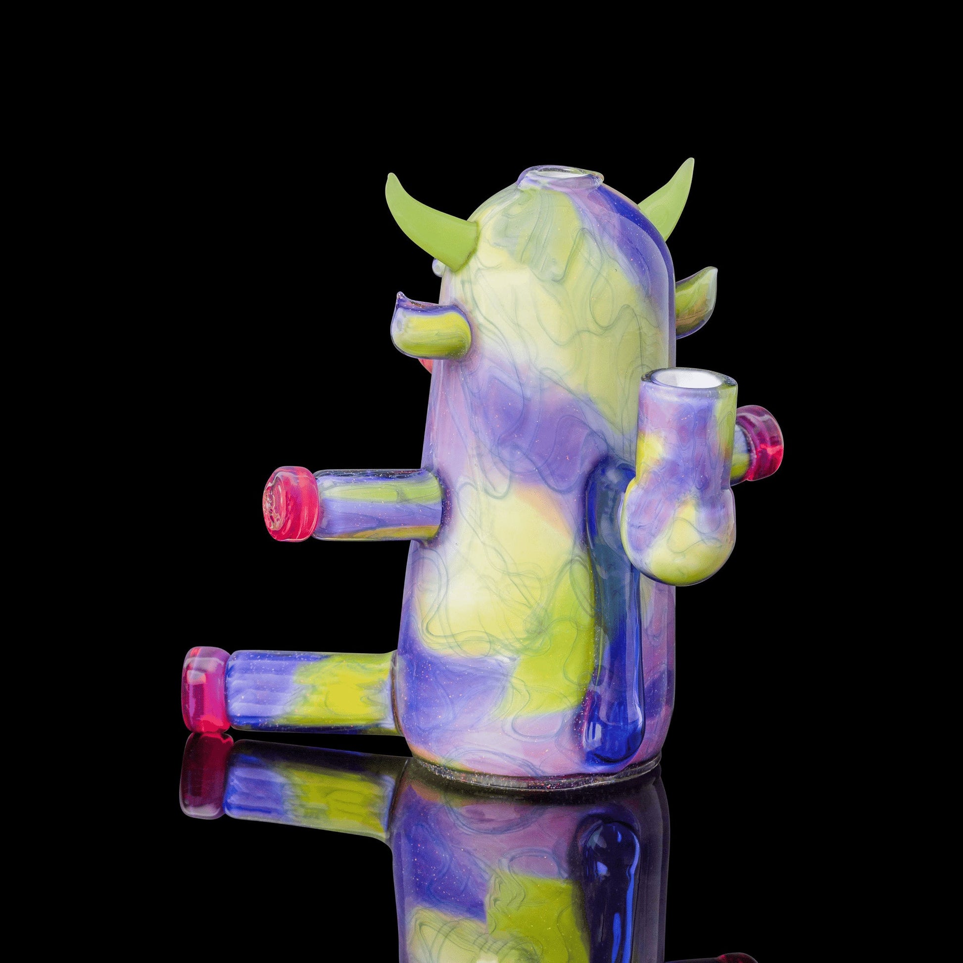 luxurious design of the Collab Scribble Cow Rig Rig by Rob Morrison x Scomo Moanet (Scribble Season 2022)