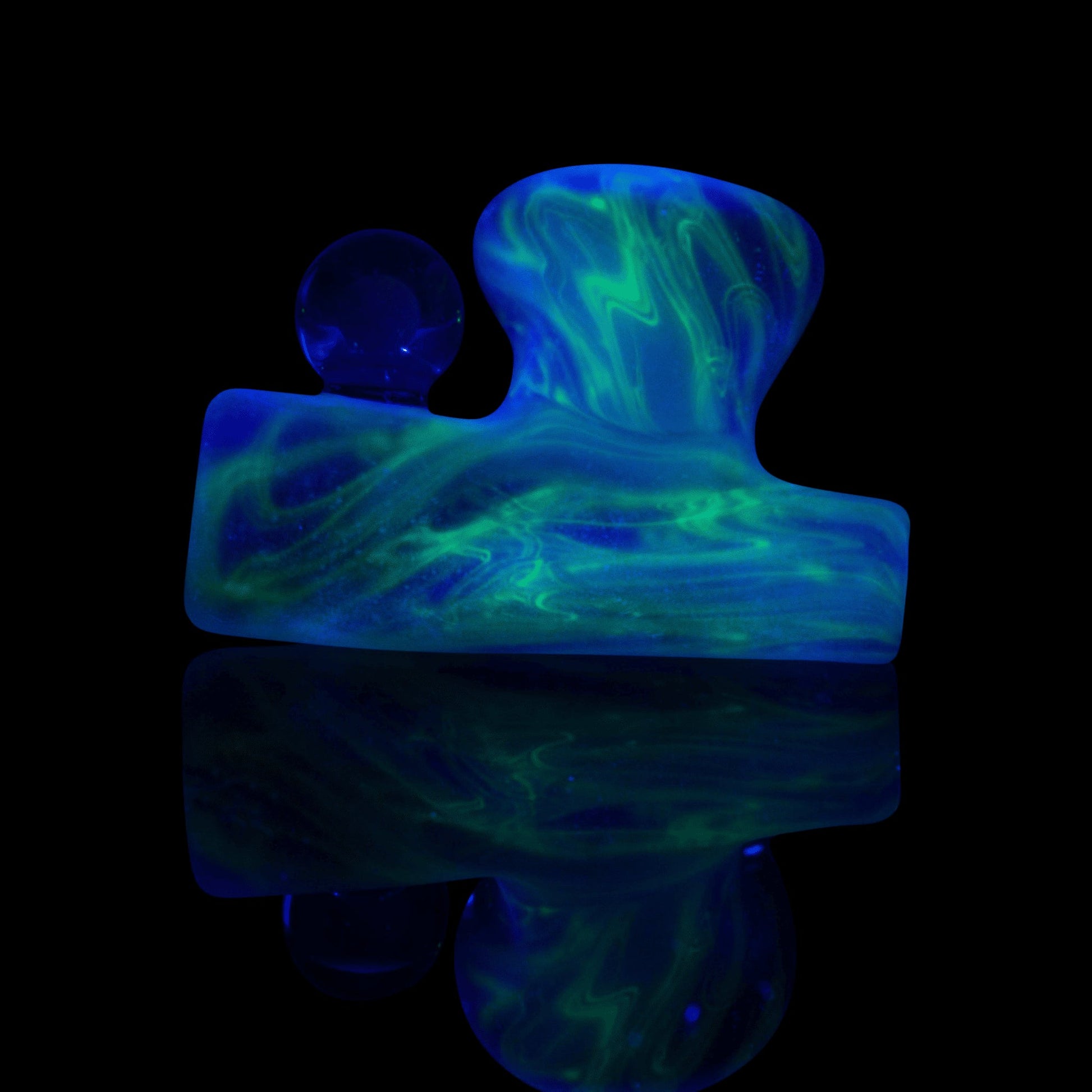 exquisite design of the Collab Ceremonial Three Piece Water Pipe by Elks That Run x Scomo Moanet (Scribble Season 2022)