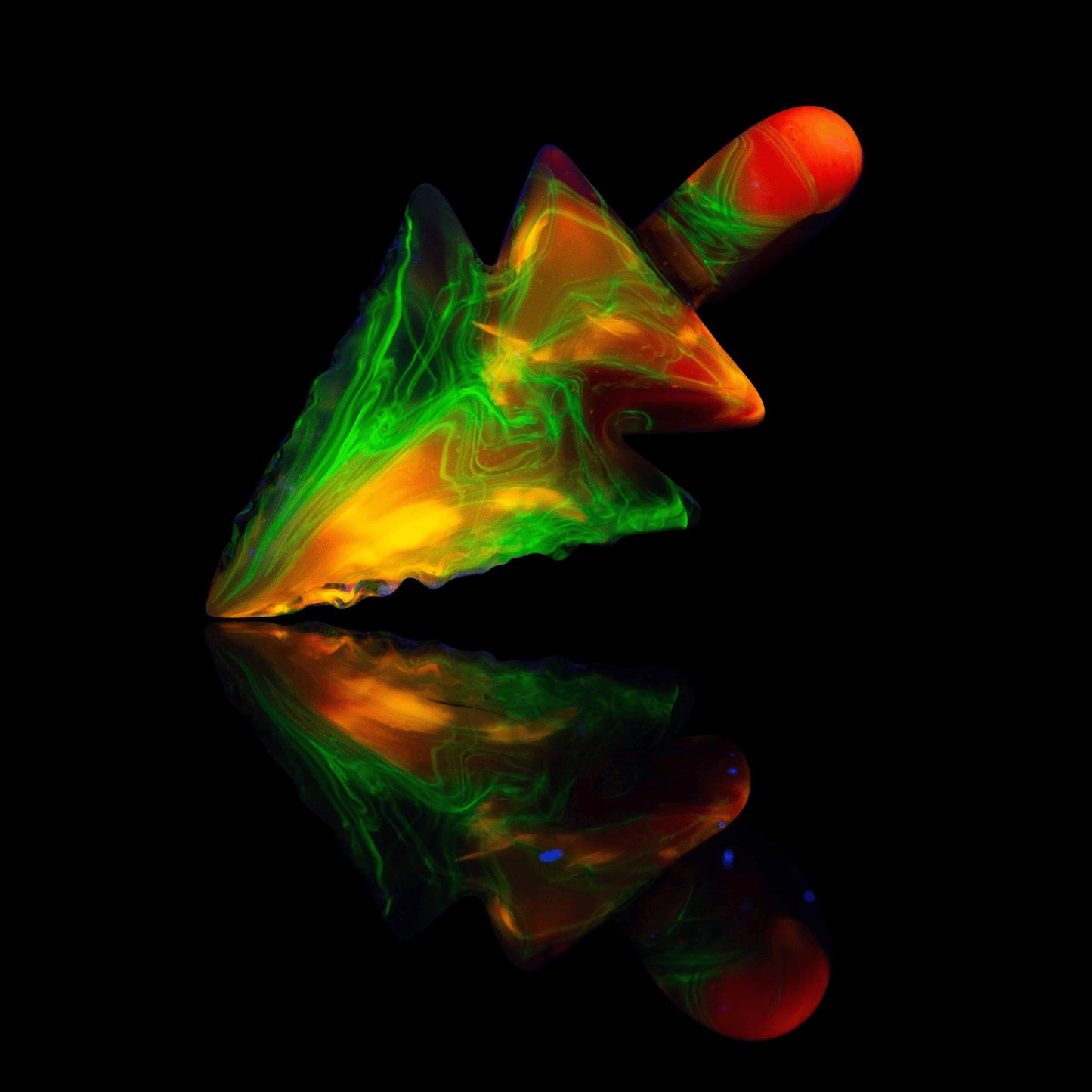 innovative glass pendant - Collab Arrowhead Pendant (C) by Elks That Run x Scomo Moanet (Scribble Season 2022)