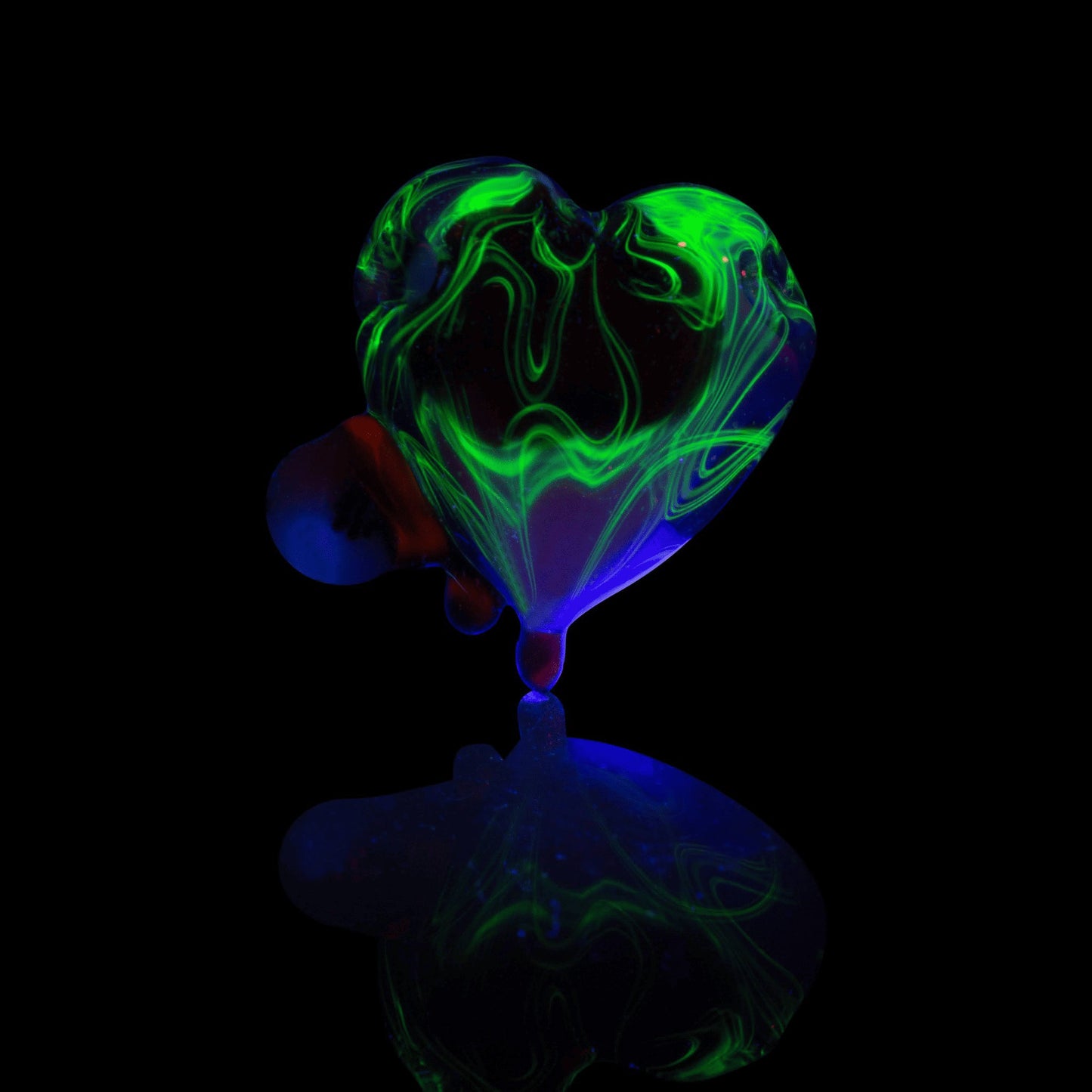 luxurious art piece - Collab Kiwi On A Scribbly Heart by Sakibomb Hackysacky x Scomo Moanet (Scribble Season 2022)