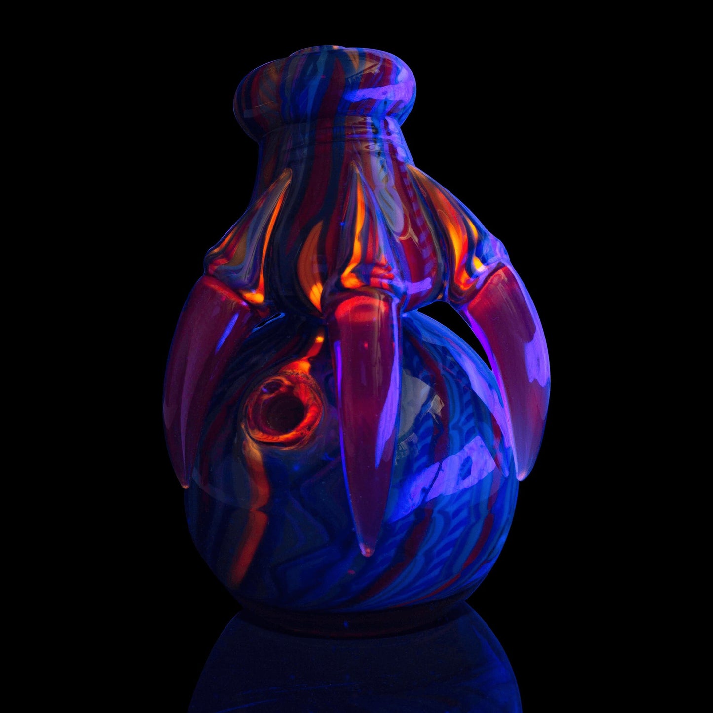 meticulously crafted design of the Claw Orb Rig by Trip A x Mike Luna (SCOPE 2022)