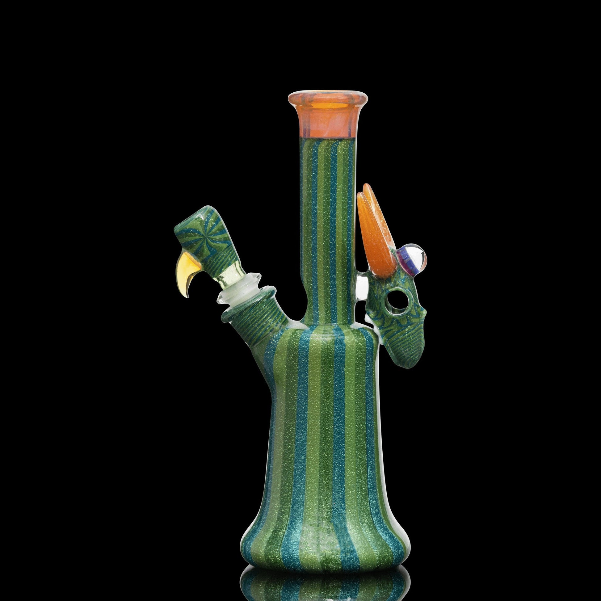 luxurious art piece - Solo Tube by Darby Holmes (SCOPE 2022)