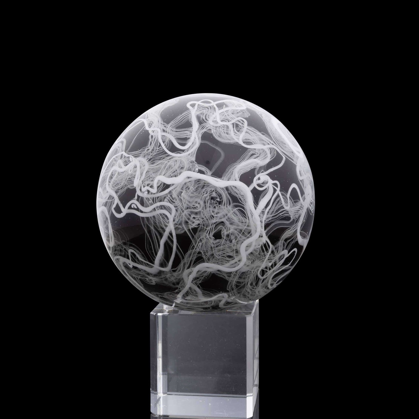 innovative art piece - Black & White Marble by Scomo Moanet (SCOPE 2022)