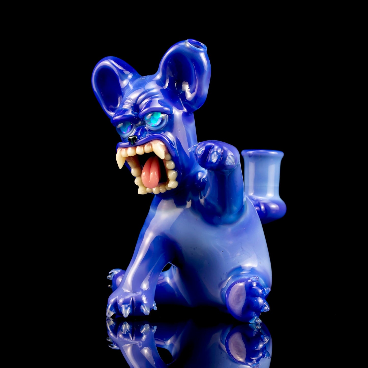innovative design of the Frenchie Rig by Firefly Glass x Swanny (2023)